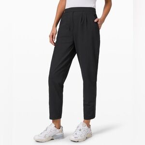 Lululemon Essential High-Rise Trouser